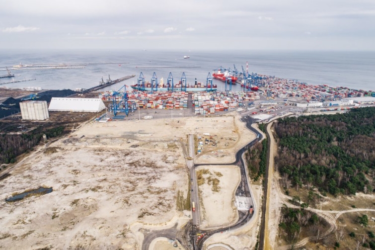 Rozbudowa DCT Gdańsk idzie pełną parą - GospodarkaMorska.pl