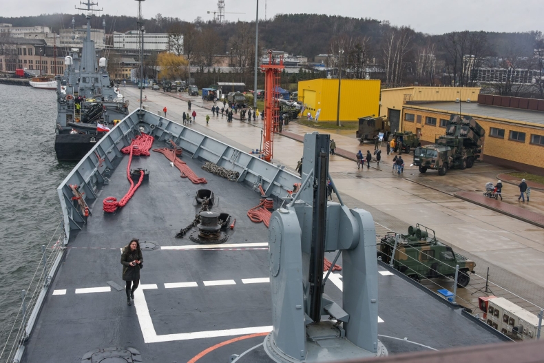 MON: 20 lat Polski w NATO (wideo) - GospodarkaMorska.pl