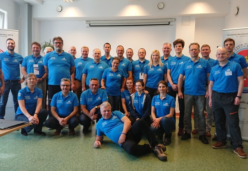 Odbyło się prestiżowe, międzynarodowe szkolenie sędziów żeglarstwa w Gdańsku-Górkach Zachodnich - GospodarkaMorska.pl