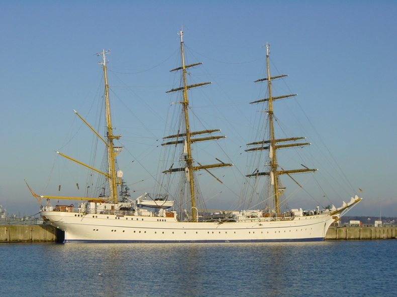 Wznowiono remont niemieckiego żaglowca szkolnego Gorch Fock - GospodarkaMorska.pl