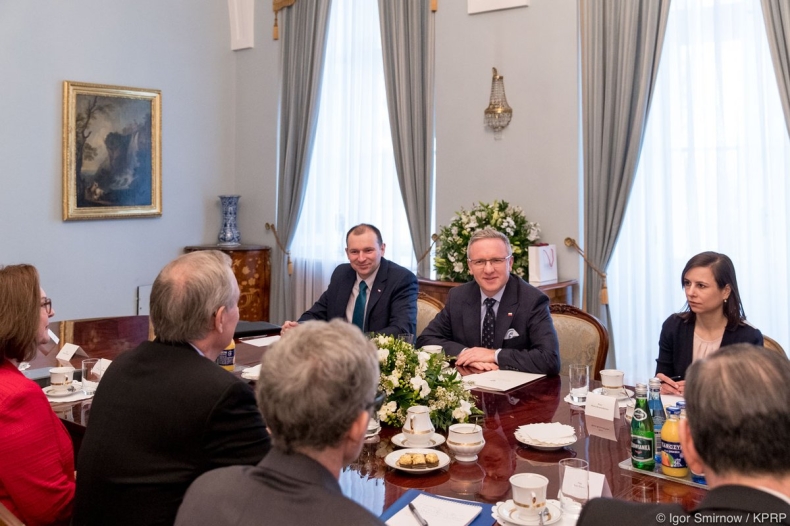Krzysztof Szczerski spotkał się z delegacją amerykańskich kongresmenów - GospodarkaMorska.pl