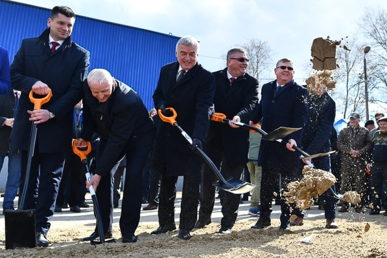 Rozpoczęła się budowa nowego mostu na Wiśle łączącego Małopolskę i Świętokrzyskie - GospodarkaMorska.pl