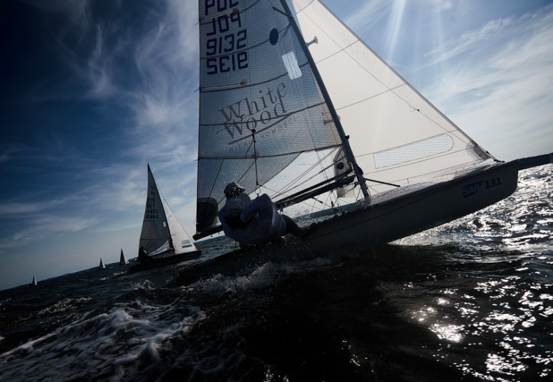 Tegoroczny kalendarz klasy 505 - GospodarkaMorska.pl