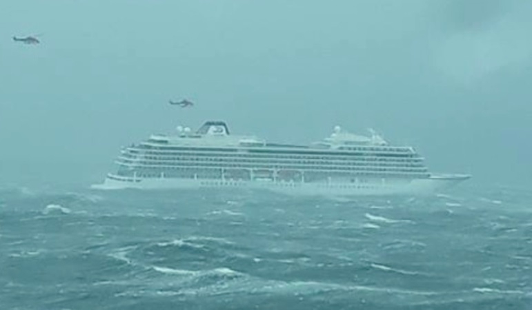 Norwegia: Wycieczkowiec Viking Sky ma już sprawne trzy z czterech silników - GospodarkaMorska.pl