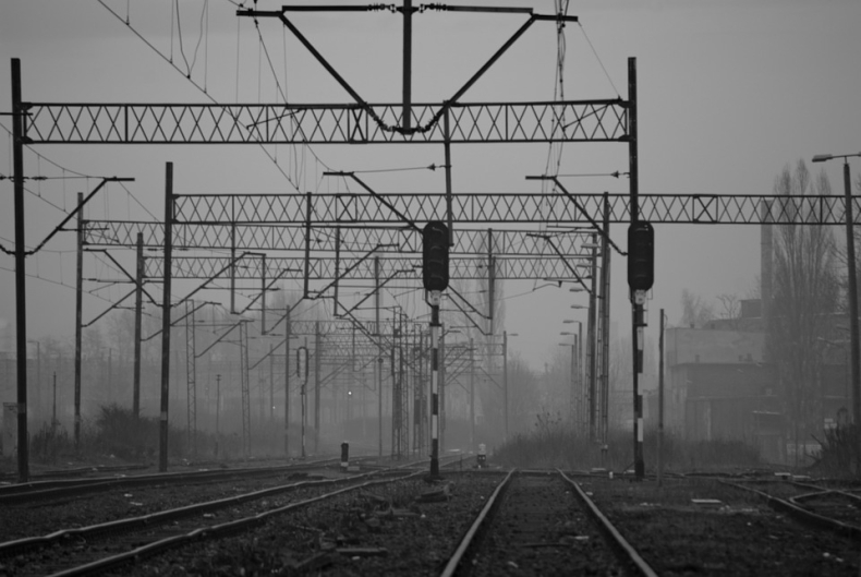 PLK chcą zamówić wymianę sieci trakcyjnej na południe od Raciborza - GospodarkaMorska.pl