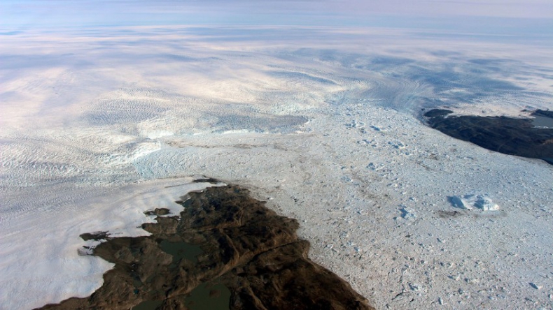 Najszybciej topniejący lodowiec Grenlandii zaczął nagle przyrastać - GospodarkaMorska.pl