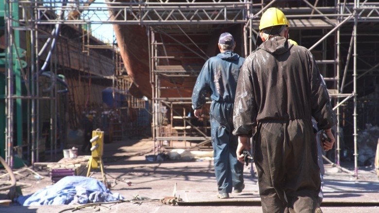 Ograniczenie ryzyka wykonawcy w umowach stoczniowych - GospodarkaMorska.pl