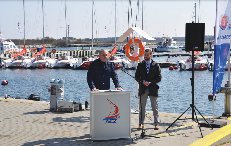 W Narodowym Centrum Żeglarstwa AWFiS zainaugurowano sezon żeglarski - GospodarkaMorska.pl