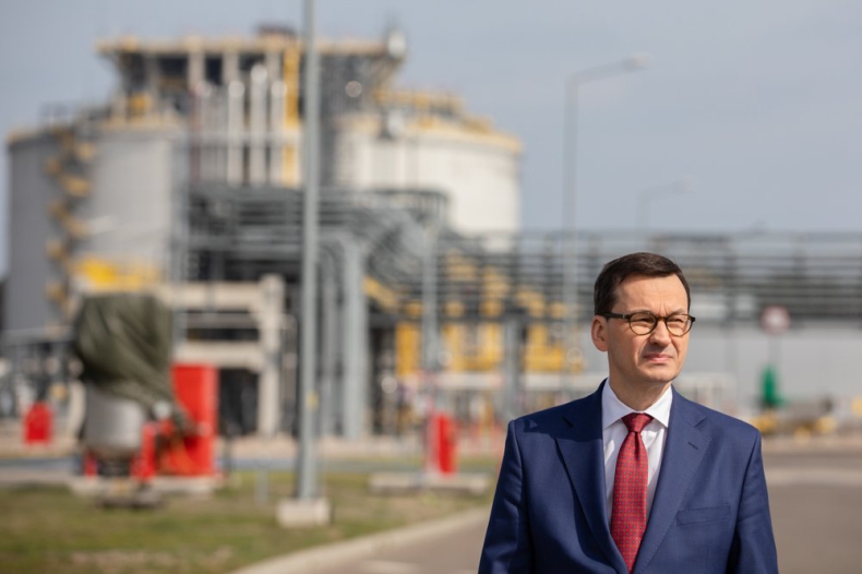 Morawiecki: Rozbudowa terminalu LNG w Świnoujściu obniży cenę gazu dla wszystkich odbiorców - GospodarkaMorska.pl