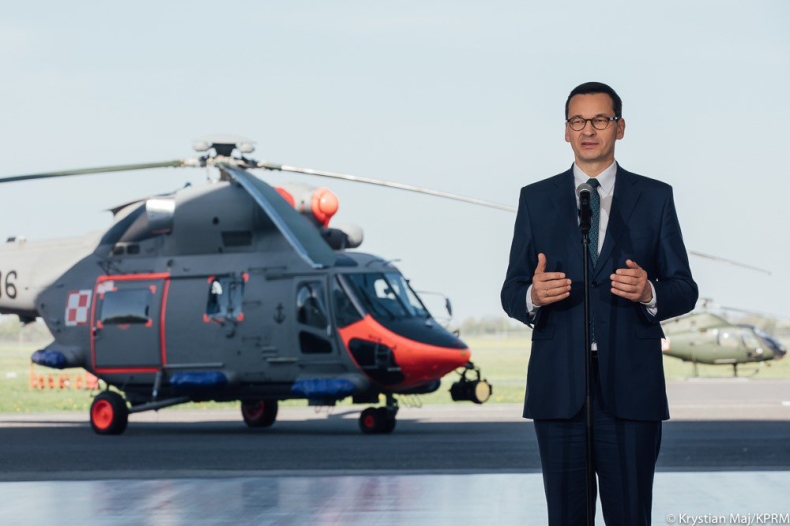 Morawiecki: Śmigłowce AW101 podniosą potencjał polskiej Marynarki Wojennej - GospodarkaMorska.pl