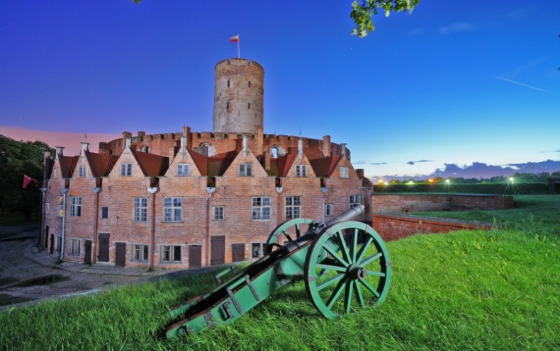 Majówka z Twierdzą Wisłoujście. Jeden z najmłodszych Pomników Historii otwiera się na zwiedzających - GospodarkaMorska.pl