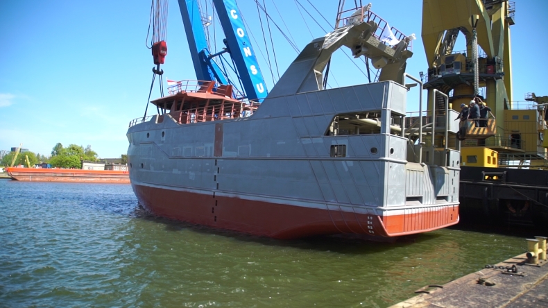 Stocznia Safe zwodowała w Gdańsku nowoczesny trawler rybacki (foto, wideo) - GospodarkaMorska.pl