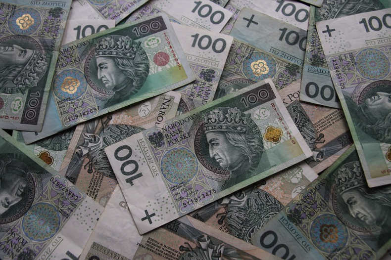 DZIEŃ NA FX/FI: Złoty może lekko umocnić się wobec euro; na rynku długu oczekiwany wzrost rentowności - GospodarkaMorska.pl