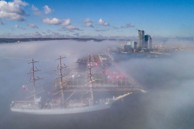 Dar Młodzieży z powrotem w Porcie Gdynia - GospodarkaMorska.pl