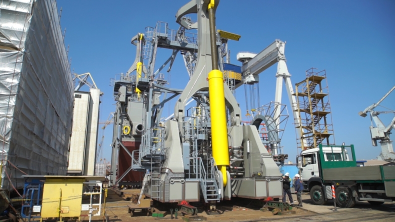 Specjalistyczne urządzenia z EPG w drodze do Chin. Zostaną zamontowane na pogłębiarce (foto, wideo) - GospodarkaMorska.pl