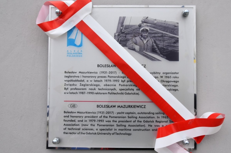 Prof. Mazurkiewicz upamiętniony w alei Żeglarstwa Polskiego - GospodarkaMorska.pl