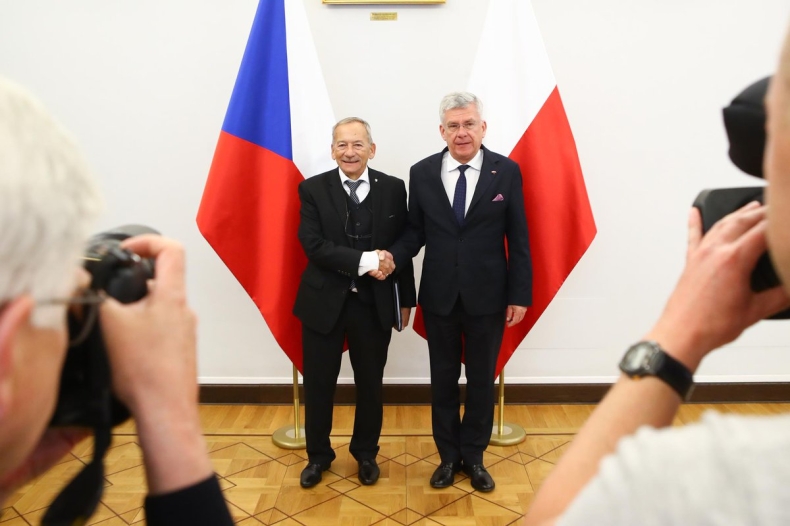 Marszałek Senatu z przewodniczącym Senatu Czech o rozszerzeniu współpracy parlamentarnej - GospodarkaMorska.pl