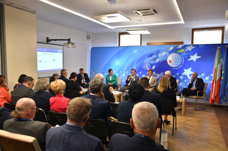 Forum Polsko-Węgierskie ma ożywić relacje między krajami - GospodarkaMorska.pl