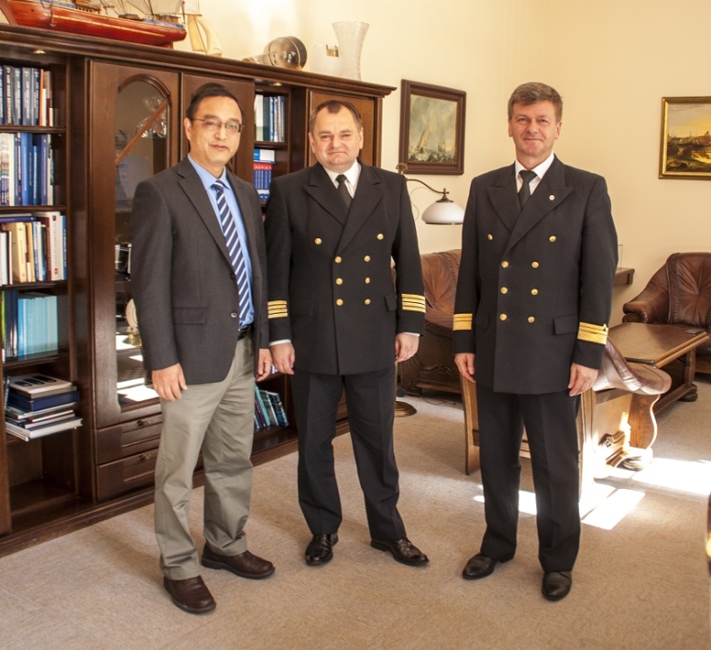 Współpraca Akademii Morskiej w Szczecinie z Zhejiang Ocean University nabiera tempa - GospodarkaMorska.pl