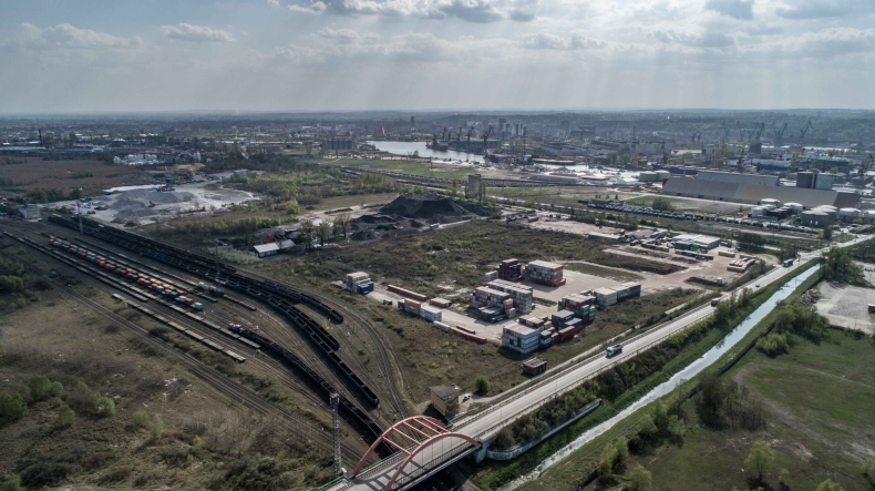 Bardzo atrakcyjna działka na zapleczu Portu Gdańsk - GospodarkaMorska.pl