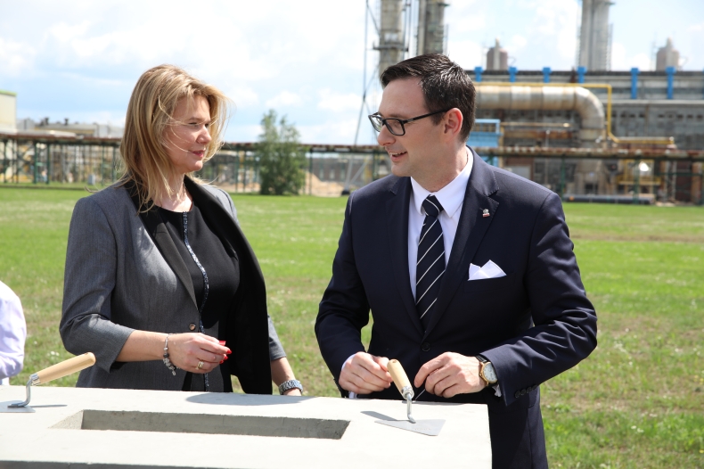 Obajtek: Trzecia linia produkcji nawozów przedłuży żywotność Anwilu - GospodarkaMorska.pl