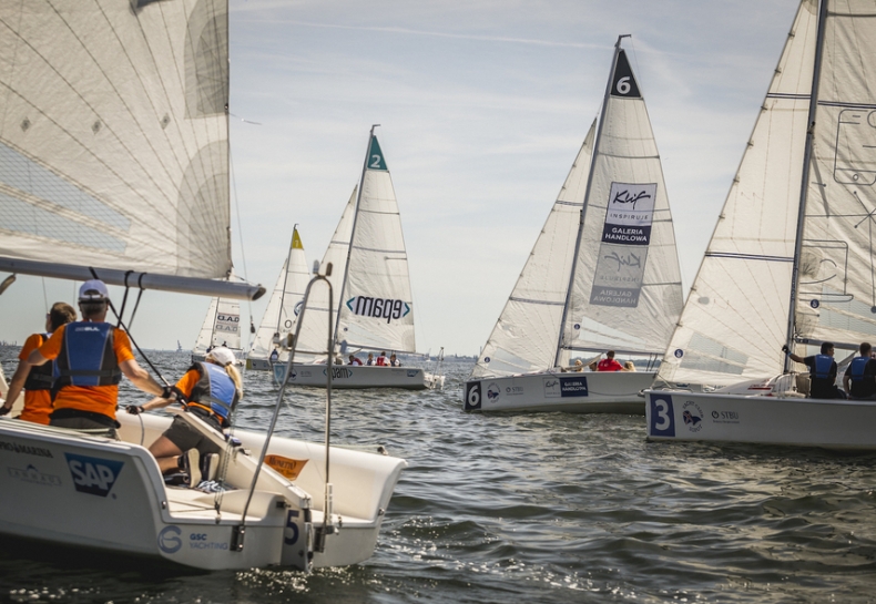 Rusza piąty sezon Biznes Ligi Żeglarskiej w Sopocie - GospodarkaMorska.pl