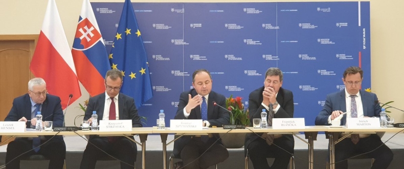 Piąte Polsko-Słowackie Forum Dyskusyjne w Bratysławie - GospodarkaMorska.pl