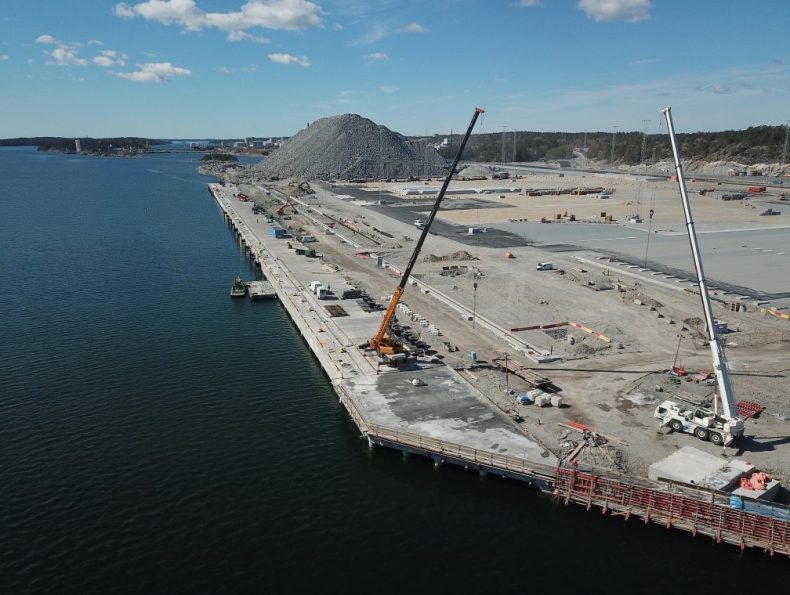 Nowy szwedzki port powoli nabiera kształtów - GospodarkaMorska.pl