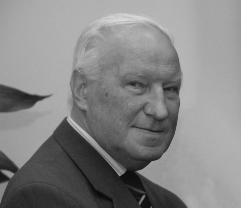 Zmarł Sławomir Skrzypiński - GospodarkaMorska.pl