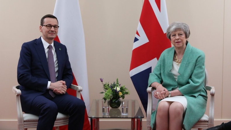 Wielka Brytania: Premier Morawiecki spotkał się z szefową brytyjskiego rządu - GospodarkaMorska.pl