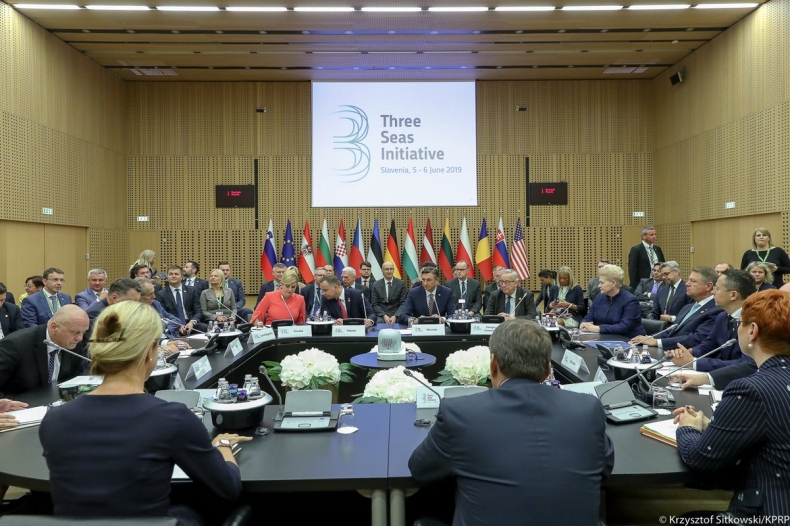 BGK: W Lublanie ogłoszono założenie Funduszu Inwestycyjnego Inicjatywy Trójmorza - GospodarkaMorska.pl