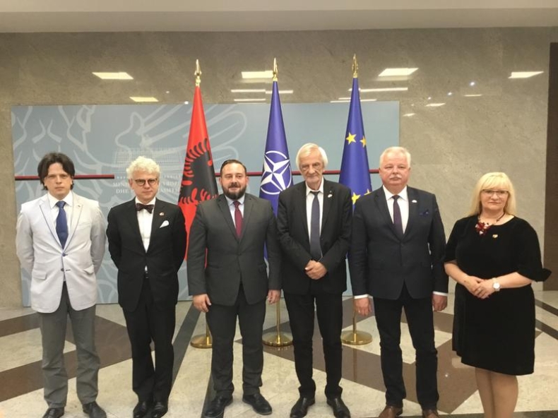 Wizyta Polsko-Bałkańskiej Grupy Parlamentarnej w Albanii z udziałem Wicemarszałka Sejmu - GospodarkaMorska.pl