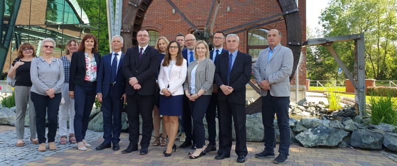 XIX posiedzenie Polsko-Słowackiej Komisji ds. Wód Granicznych - GospodarkaMorska.pl