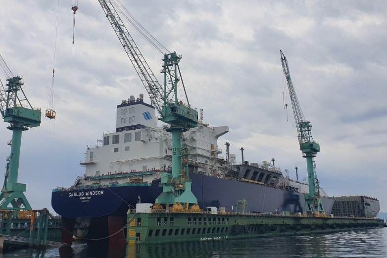 W stoczni Samsung Heavy zwodowano najnowszy gazowiec LNG dla GasLogu - GospodarkaMorska.pl