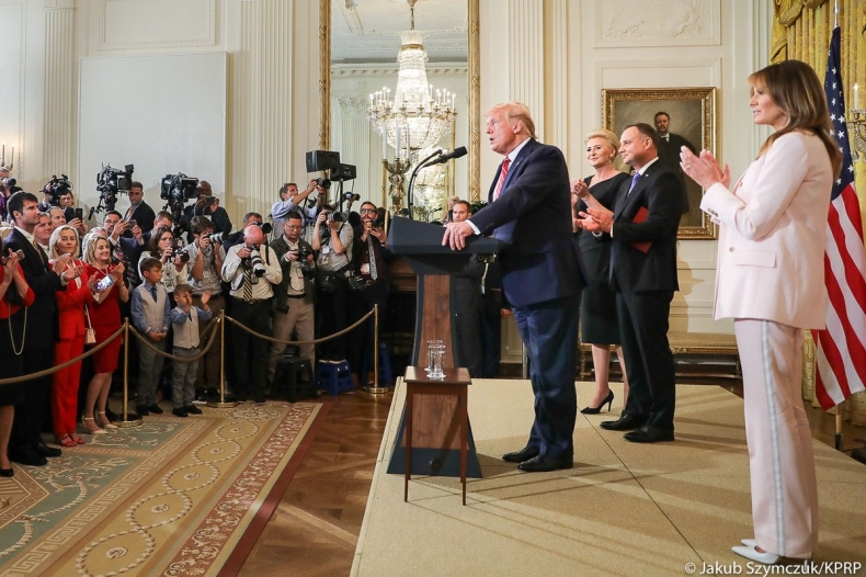 Trump po spotkaniu z Dudą: Chcemy rozszerzać działalność handlową na zasadach wzajemności - GospodarkaMorska.pl