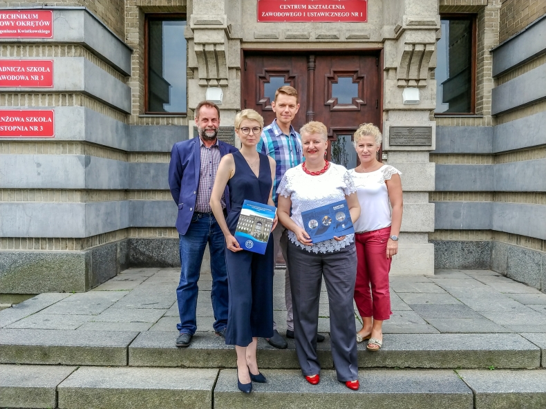 Stocznia CRIST podpisała porozumienie z CKZiU nr 1 w Gdyni - GospodarkaMorska.pl