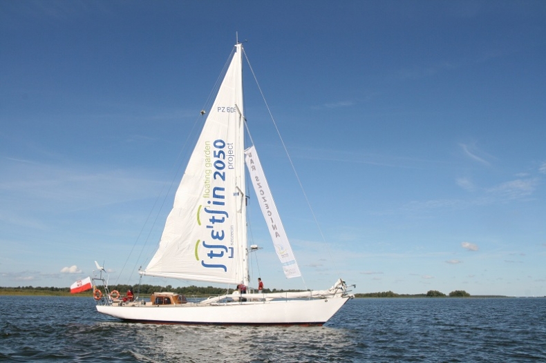 Jacht Dar Szczecina skończył 50 lat - GospodarkaMorska.pl