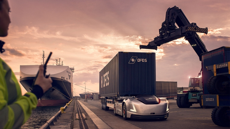 Volvo Trucks przedstawia autonomiczny transport pomiędzy centrum logistycznym a portem - GospodarkaMorska.pl