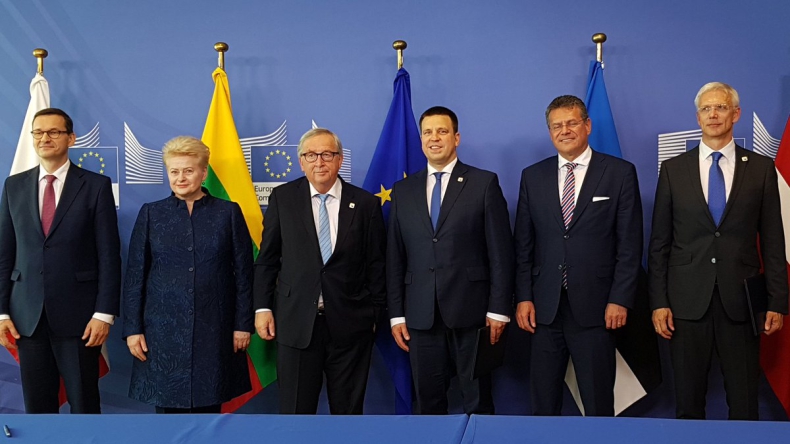 Polska, państwa bałtyckie i szef KE podpisali deklarację o synchronizacji systemów elektroenergetycznych - GospodarkaMorska.pl