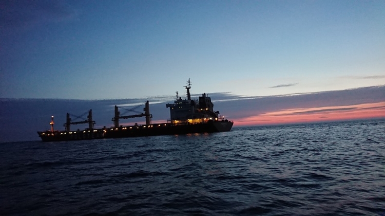 Kolizja masowca Mazowsze z duńskim statkiem rybackim - GospodarkaMorska.pl