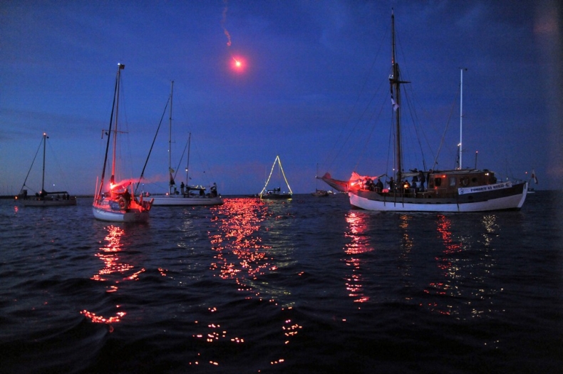 III Żeglarska Parada Świętojańska rozświetliła Gdynię - GospodarkaMorska.pl