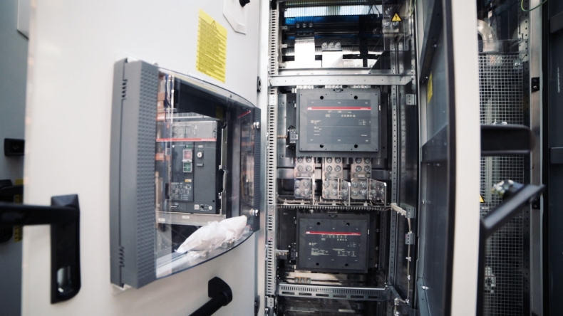 Nowoczesny dział automatyki okrętowej w Bota Technik (foto, wideo) - GospodarkaMorska.pl