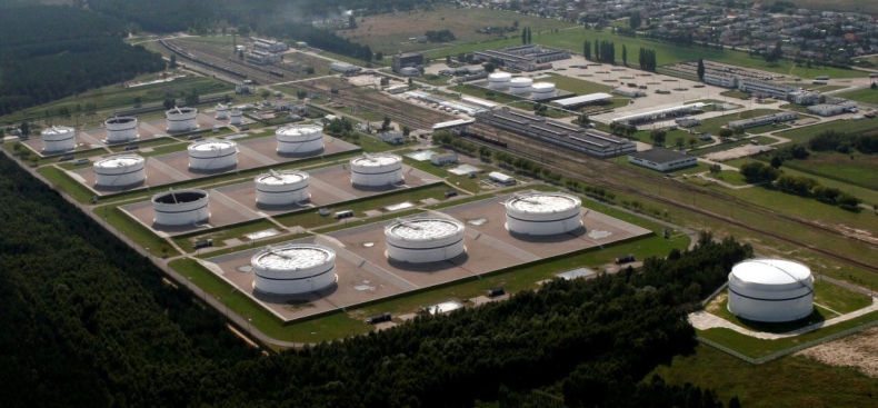 W bazie paliw PERN zakończono budowę dwóch zbiorników na olej napędowy - GospodarkaMorska.pl