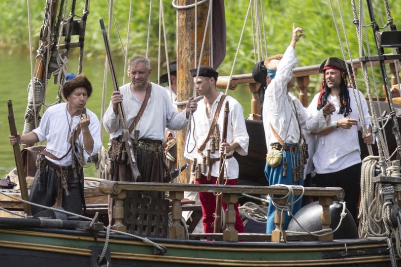 Wisłoujście 1577 - dziś festiwal rekonstrukcyjny w Twierdzy Wisłoujście z bitwą morską i lądową - GospodarkaMorska.pl