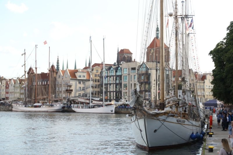Baltic Sail rozpoczęty. Klucze do Miasta w rękach żeglarzy - GospodarkaMorska.pl