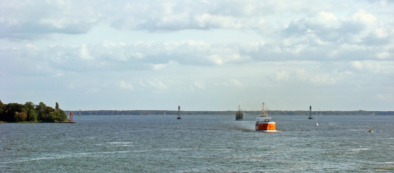 Stan ostrzegawczy na Zalewie Szczecińskim - GospodarkaMorska.pl