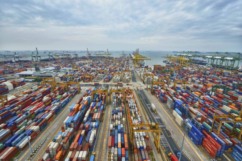 Singapur utrzymuje pozycję największego na świecie centrum żeglugi morskiej - GospodarkaMorska.pl