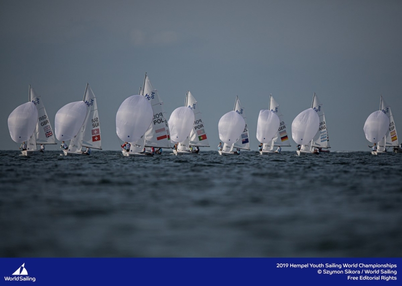 Młodzieżowe Mistrzostwa Świata: Tytus Butowski powiększył przewagę, deskarze nadal w czołówce - GospodarkaMorska.pl