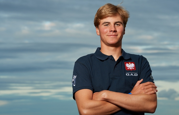 MMŚ w żeglarstwie – Butowski brązowym medalistą w klasie Laser Radial - GospodarkaMorska.pl