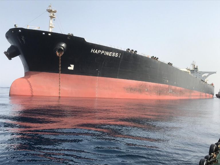 Iran poinformował, że jego tankowiec po naprawie opuścił port w Dżuddzie - GospodarkaMorska.pl
